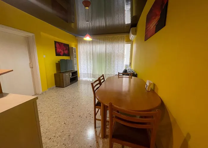 شقة Charming & Comfy 2 Minutes To Mackenzie & 5 Minutes To Airport, Close To Restaurants & Center لارنكا