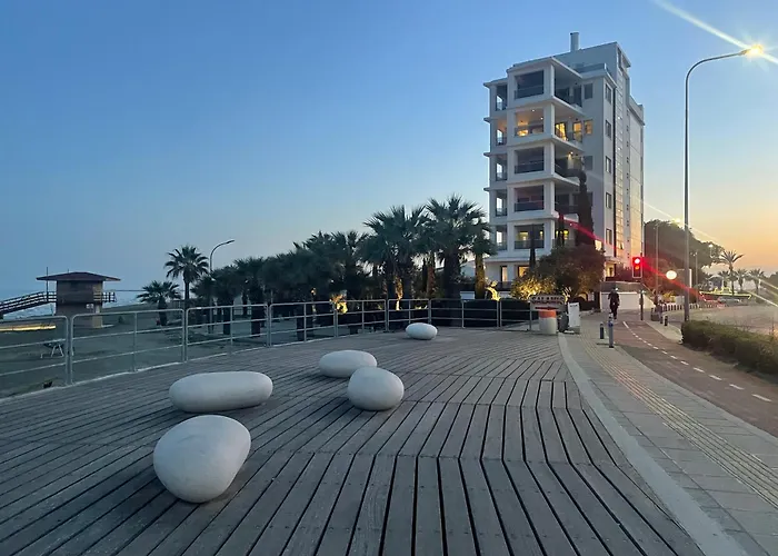 Charming & Comfy 2 Minutes To Mackenzie & 5 Minutes To Airport, Close To Restaurants & Center شقة